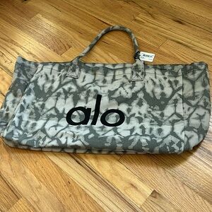 Alo Yoga tote bag
